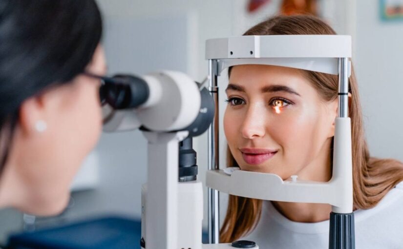 eye-doctor-with-female-patient-during-an-examination-in-modern-clinic-picture-id1189362136_1-1200x800-1-825x510